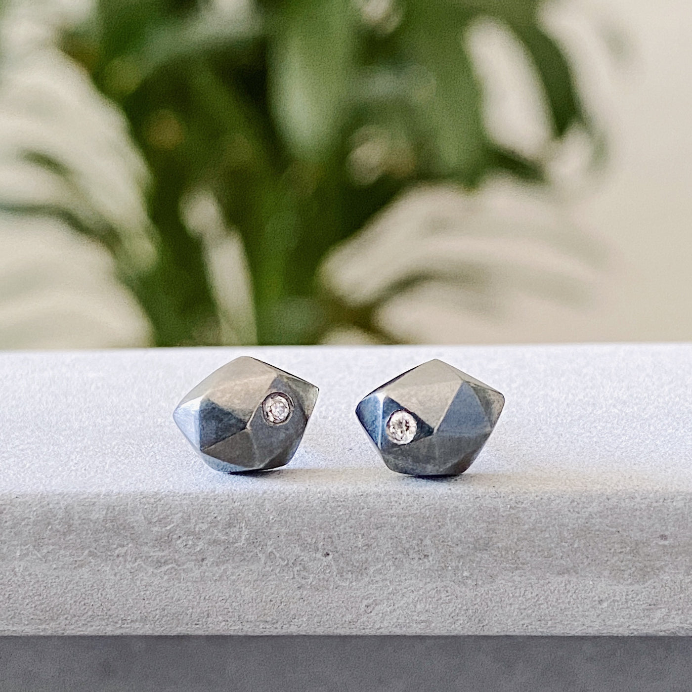 Oxidized Silver Faceted Stud earrings with DIamonds