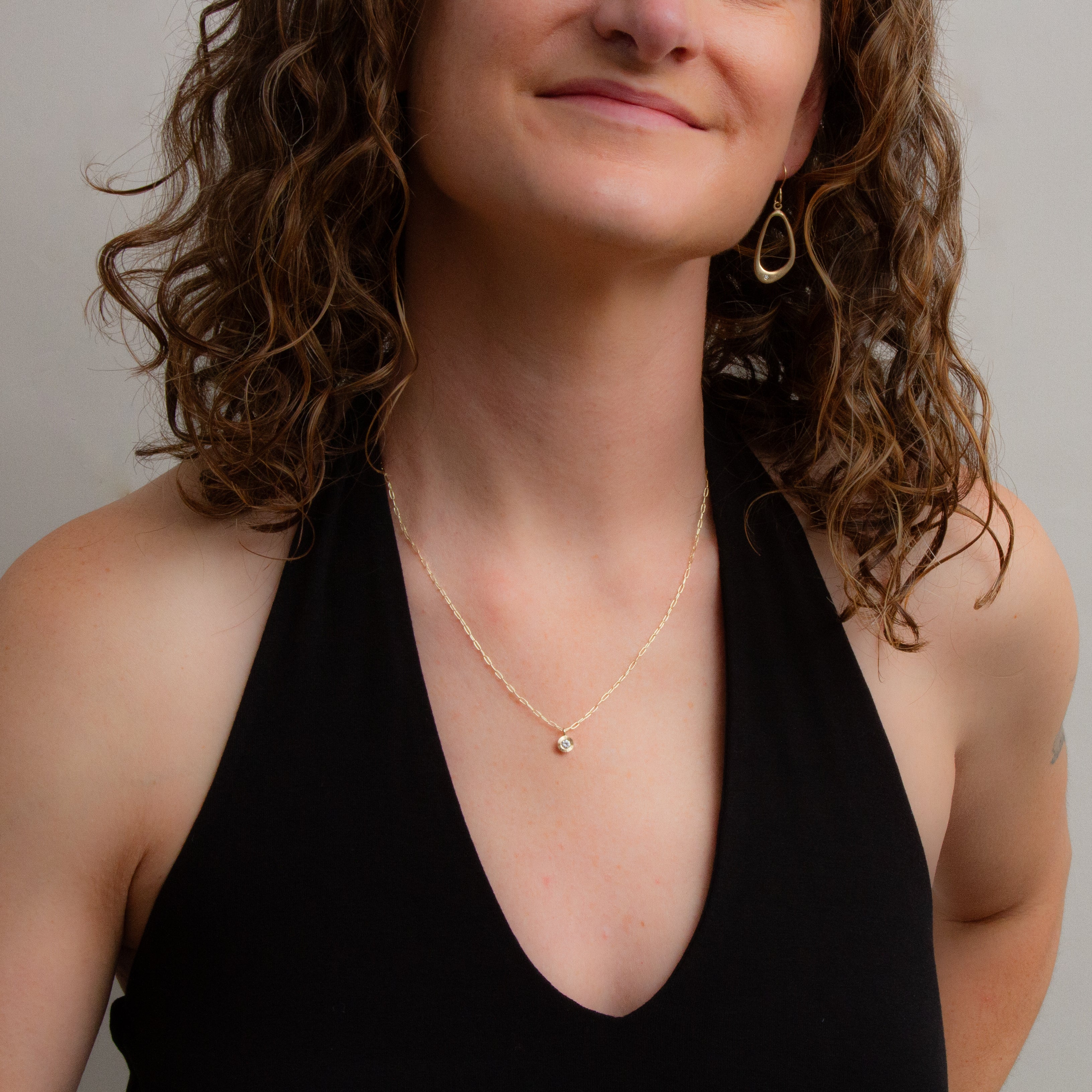 5 Ways to Pair Necklaces With Dress Necklines