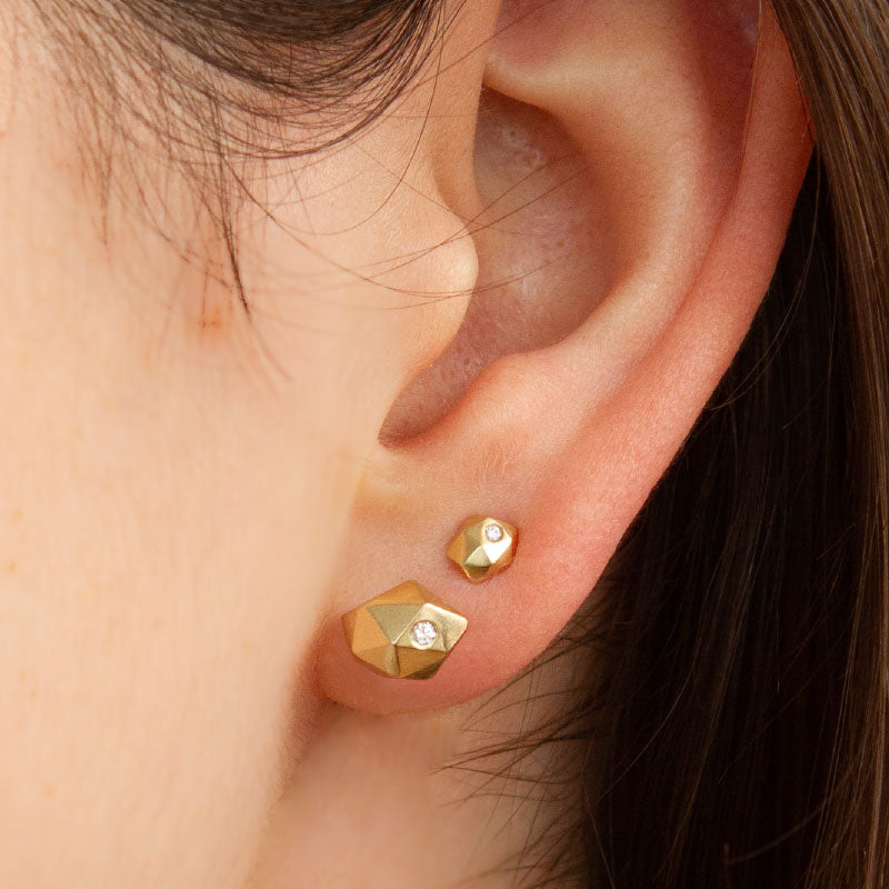 Size Comparison: Tiny vs. Micro Fragment Studs