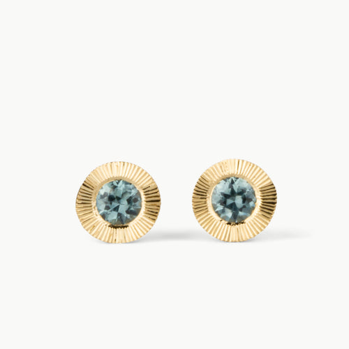Large Aurora Teal Montana Sapphire Stud Earring in Yellow Gold