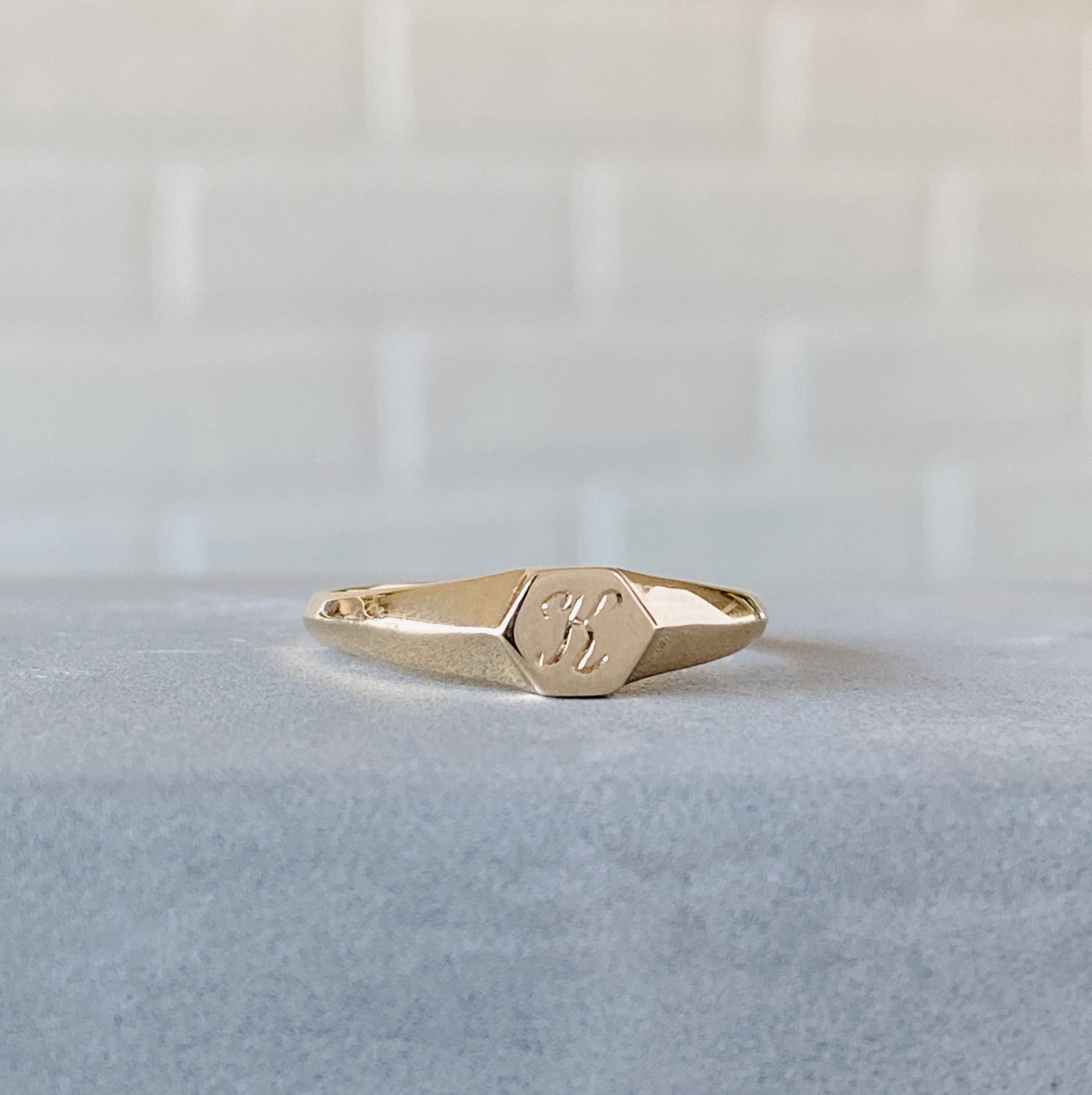 Astra Gold Signet Ring with Engraved Script Letter – Corey Egan