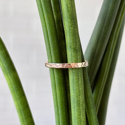 Rose Gold Blue Ridge Flat Hammered Band - 2mm - size 6.5